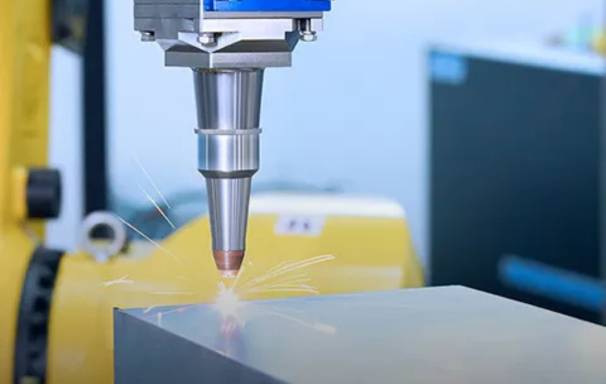 Lézeres hegesztők és lézeres felület tisztítok