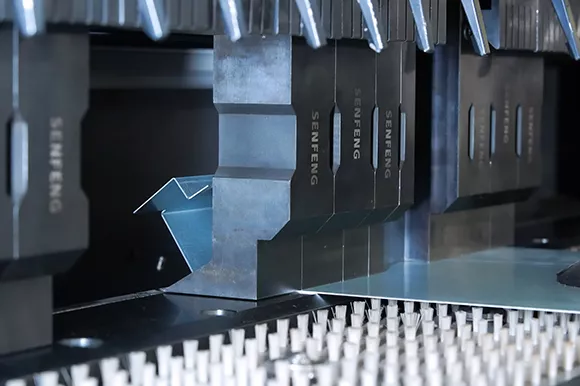 Univerzális hajlítószerszám