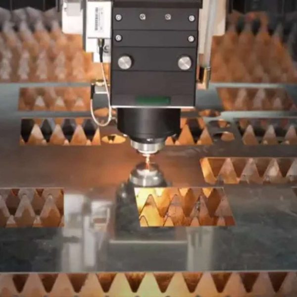 CNC lézervágó gép